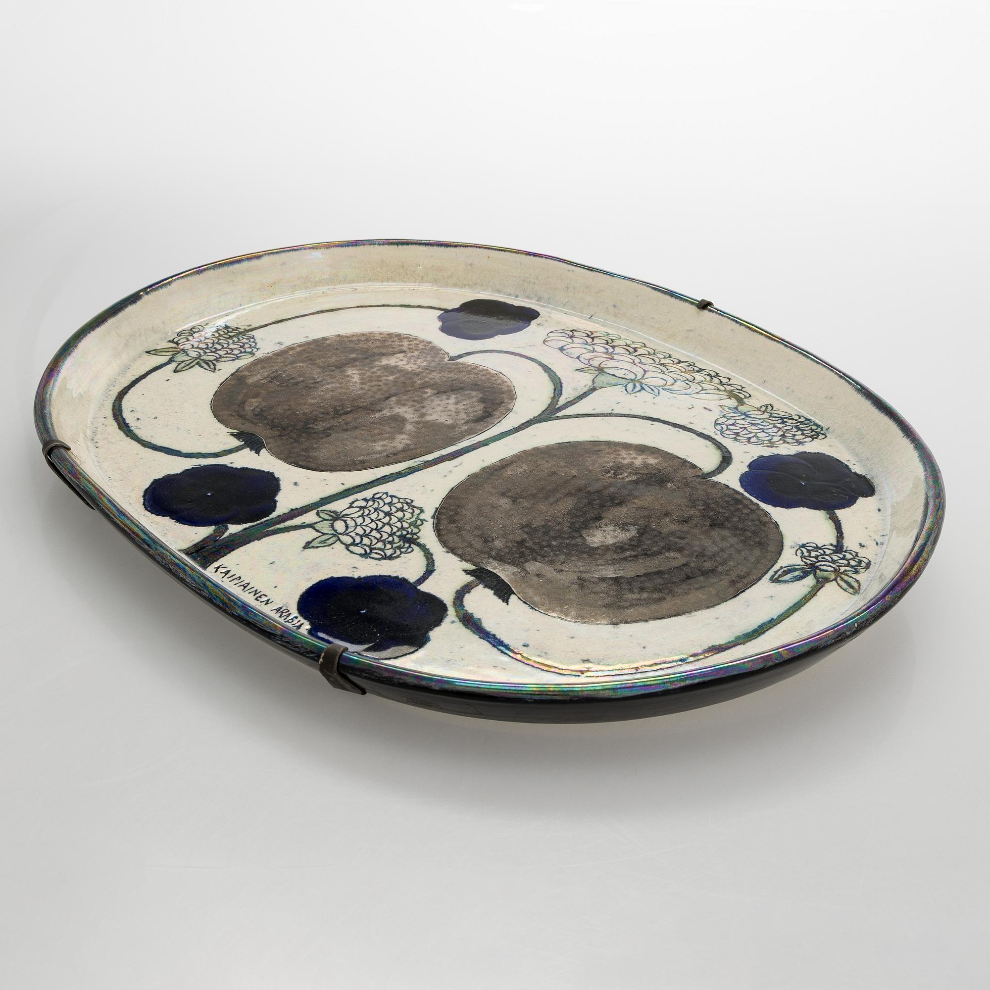 Birger Kaipiainen, a ceramic decorative dish signed Kaipiainen Arabia.