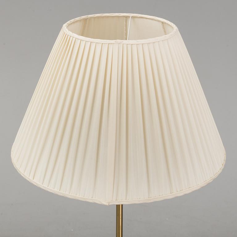 JOSEF FRANK, golvlampa, modell G2326, Firma Svenskt Tenn.