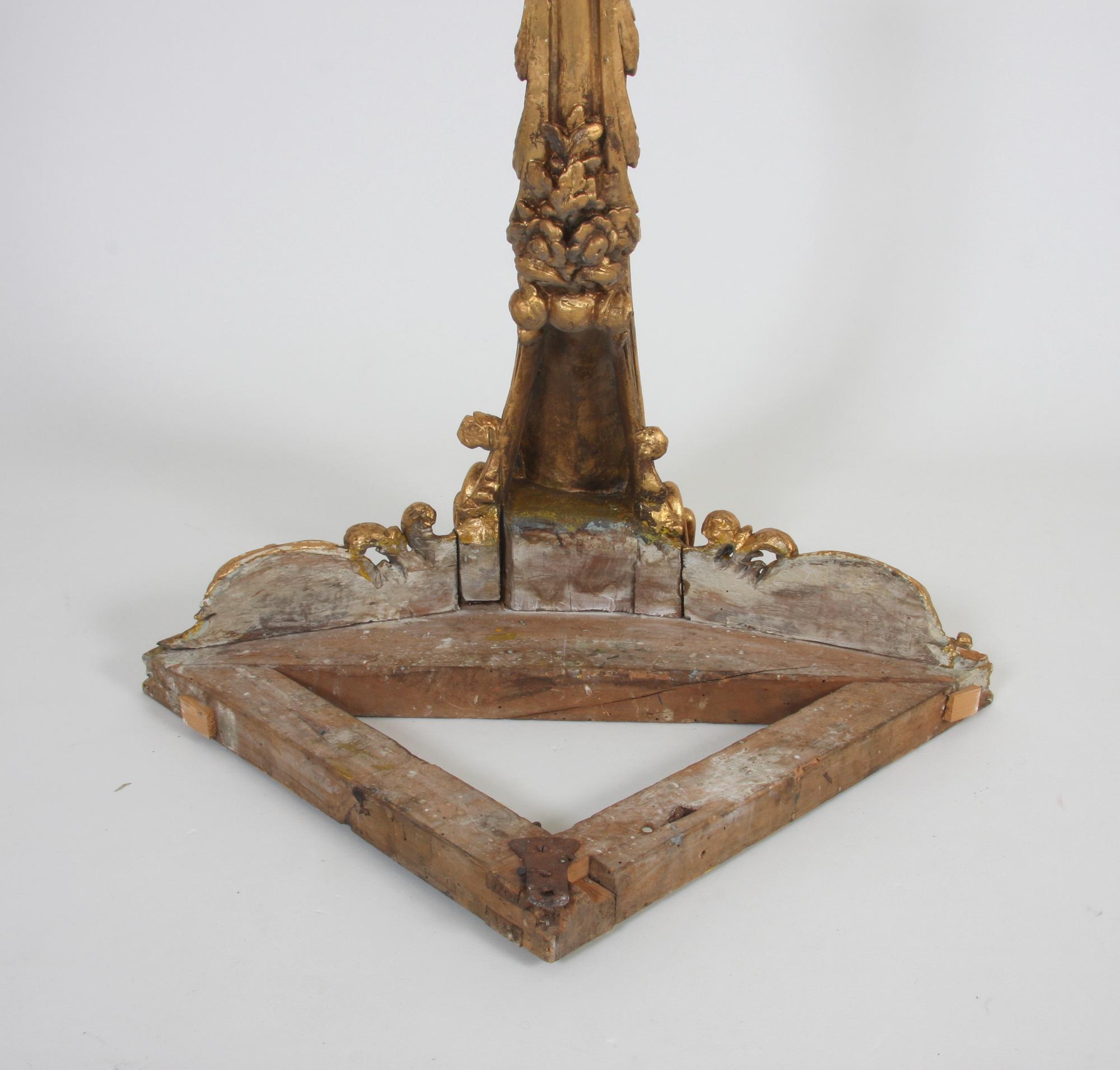 HÖRNKONSOLBORD, nyrokoko, 1800-talets andra hälft.