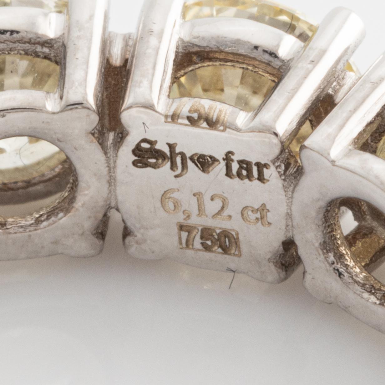 Ring full eternity with brilliant-cut diamonds totaling 6.12 ct.