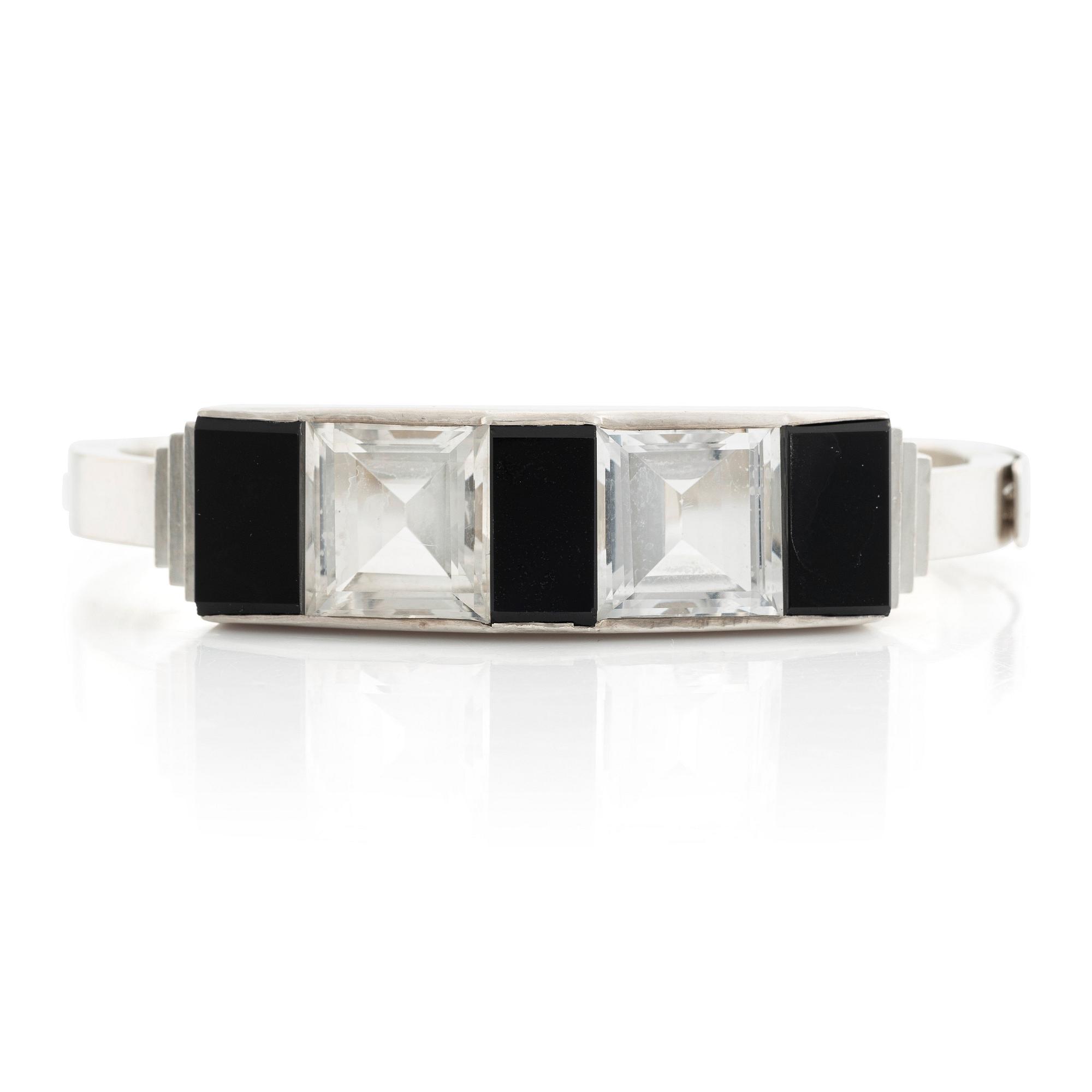 Wiwen Nilsson, armring sterlingsilver med trappslipad bergkristall och onyx, Lund 1935.