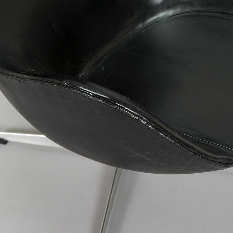 Arne Jacobsen, a black leather "Egg" armchair, Fritz Hansen, Denmark 1960/70s.