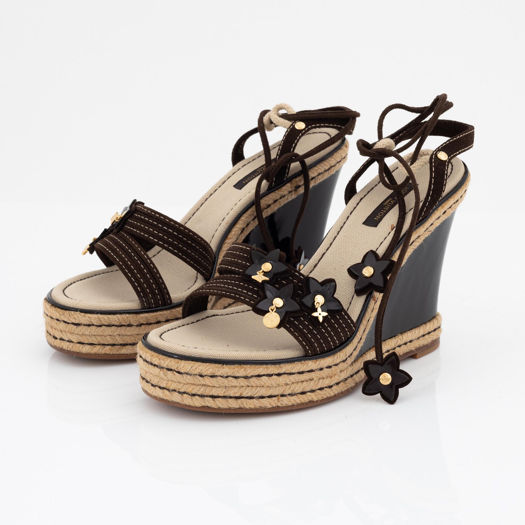 Louis Vuitton, sandaletter, italiensk storlek 36 1/2.