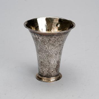 BÄGARE, silver, Petter Törnqvist (1785-1814) Tavastehus, Finland. Vikt 56,8 g.