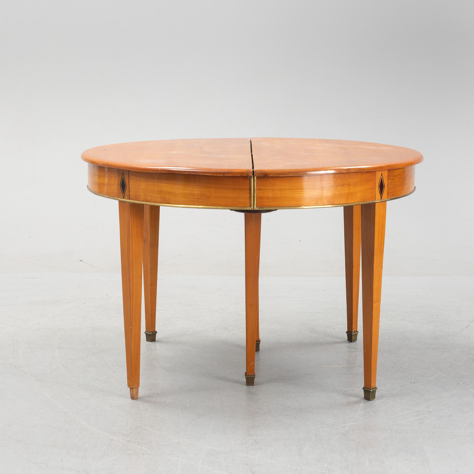 Matbord, Biedermeier, 1800-talets mitt. Proveniens: Freddie Mercury.