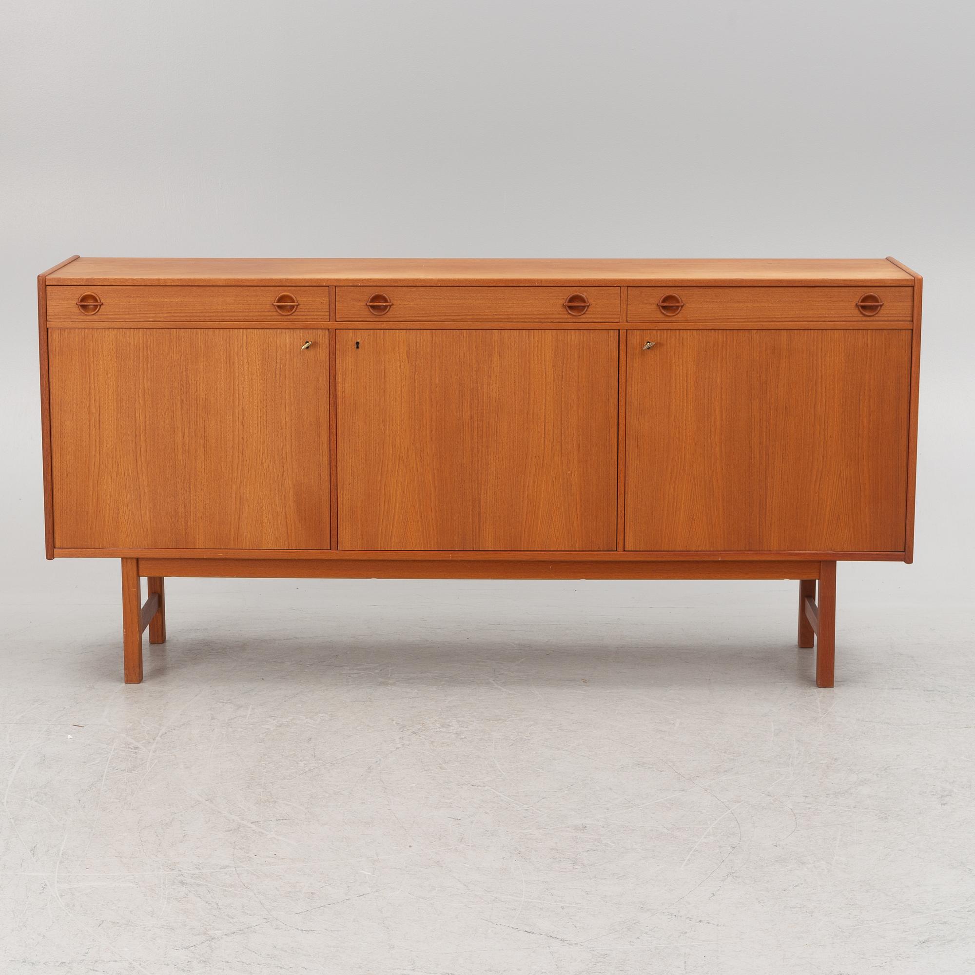 Sideboard, Ulferts, Tibro, 1900-talets andra hälft.