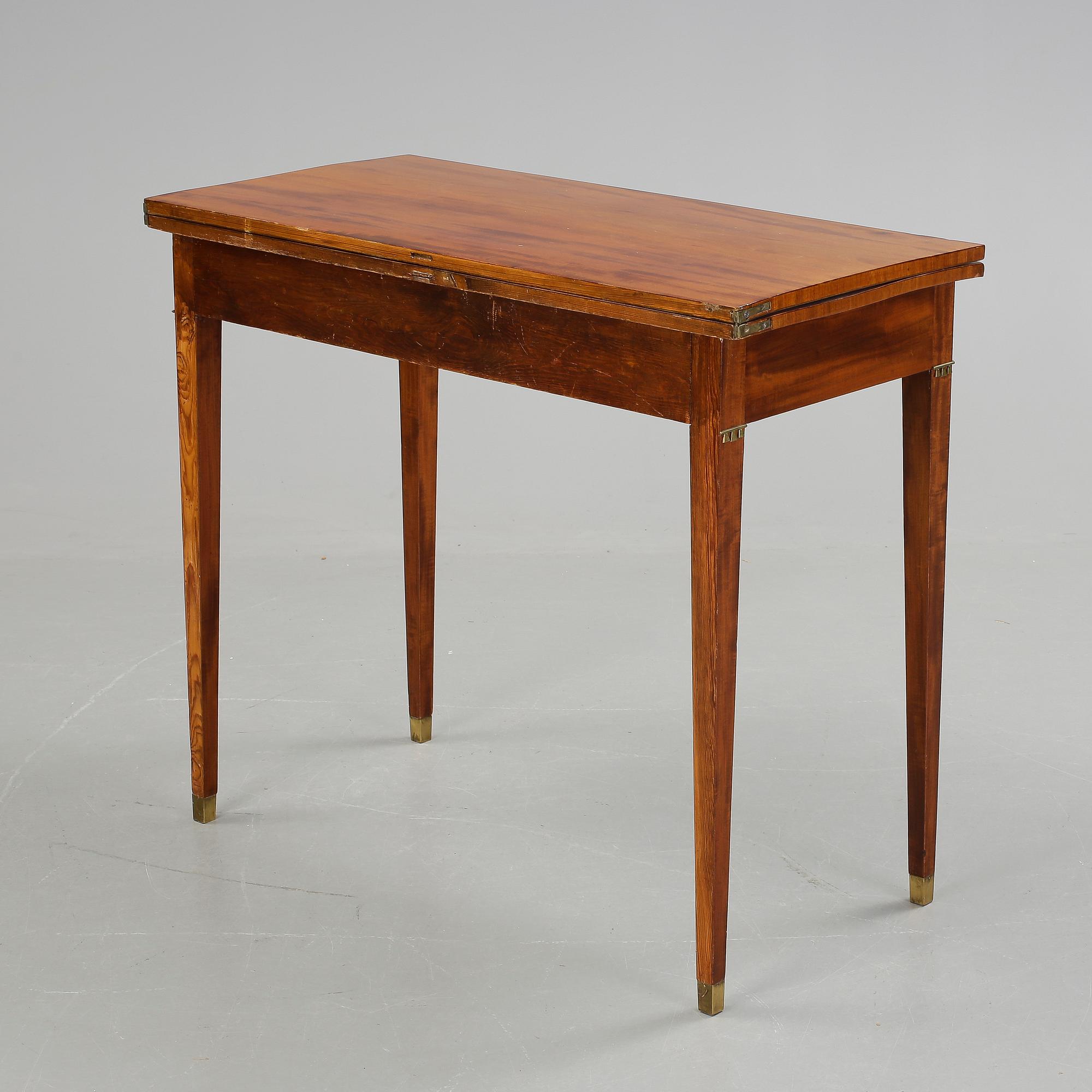 SPELBORD, sengustavianskt, 1800-talets början.