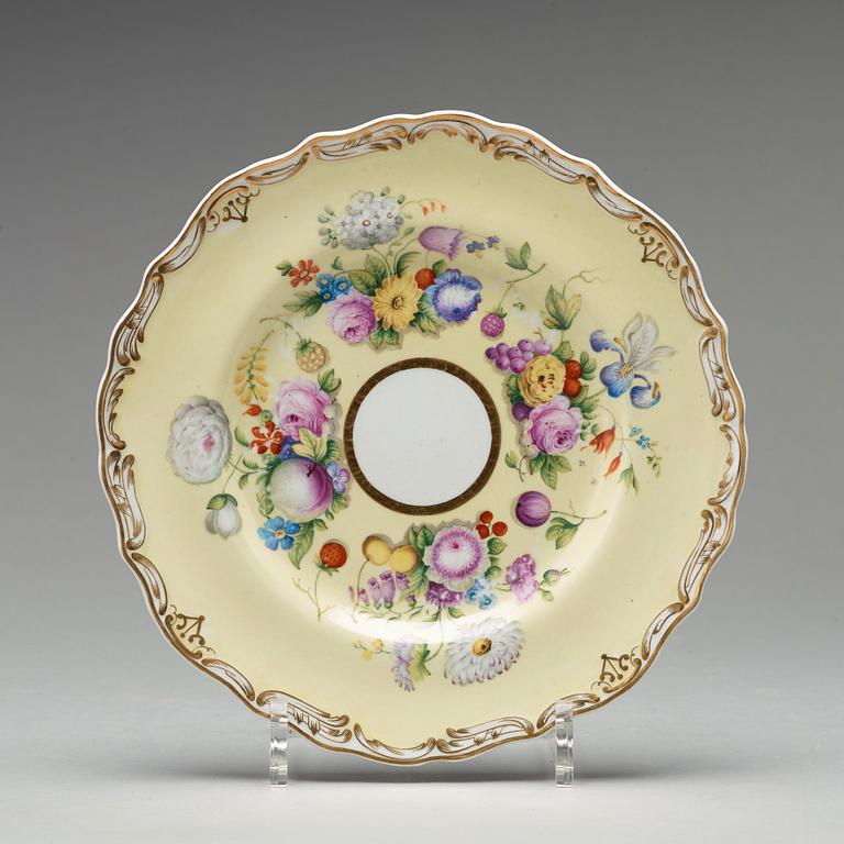 A set of six Russian dessert dishes, Imperial Porcelain manufactory, St Petersburg, Czar Nicholas I (1825-1855).