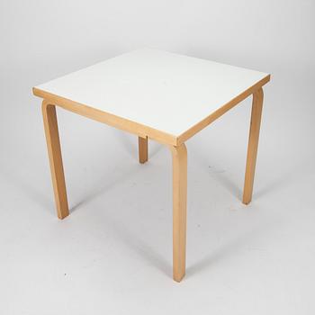 BORD, modell 81C, Artek 1900-talets senare häft.