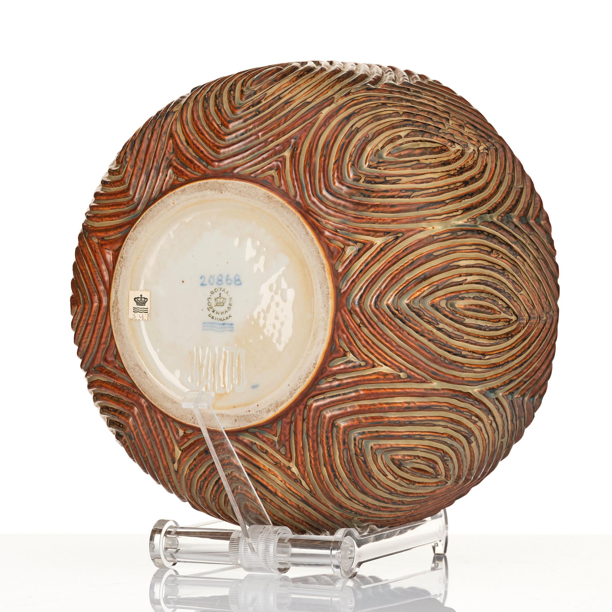 Axel Salto, a 'fluted style' sung glazed stoneware bowl, Royal Copenhagen, Denmark 1964, model 20868.