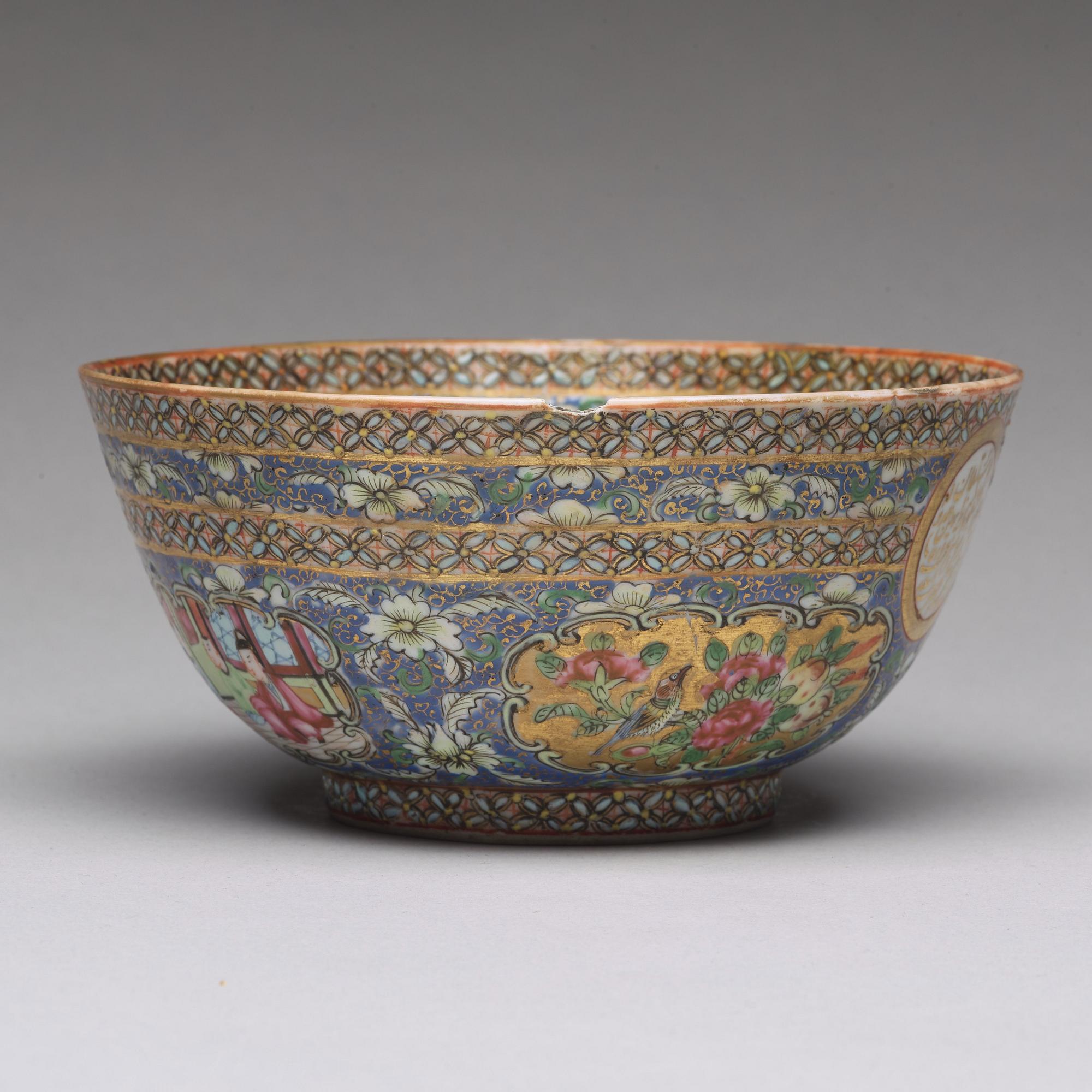 SKÅL, porslin. Qingdynastin, Kanton, 1800-tal. Daterad AH 1279 dvs 1879-1880. Zill-I Sultan.