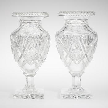 URNOR, 2 st, kristallglas, 1900-talets början.