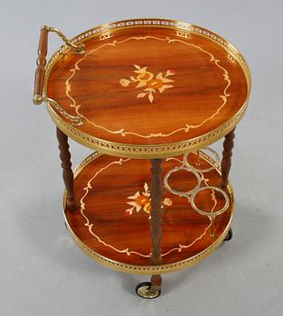 SERVERINGSVAGN, rund, 1900-talets andra hälft.