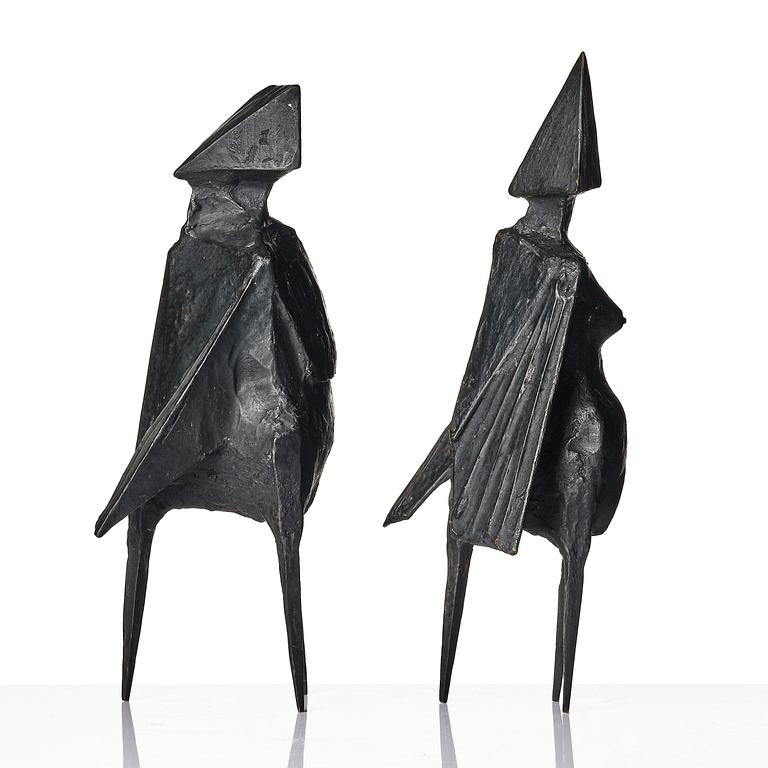 Lynn Chadwick, "Pair of standing figures".