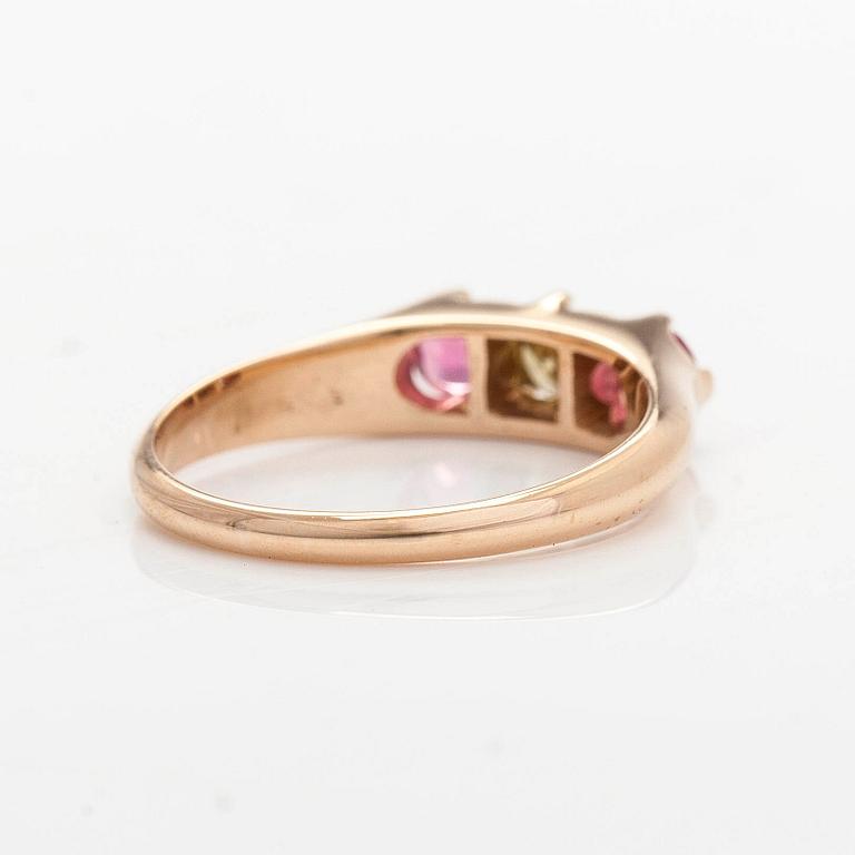 A 14K gold ring, with spinels and a yellow diamond. Westerback, Helsinki 1965.