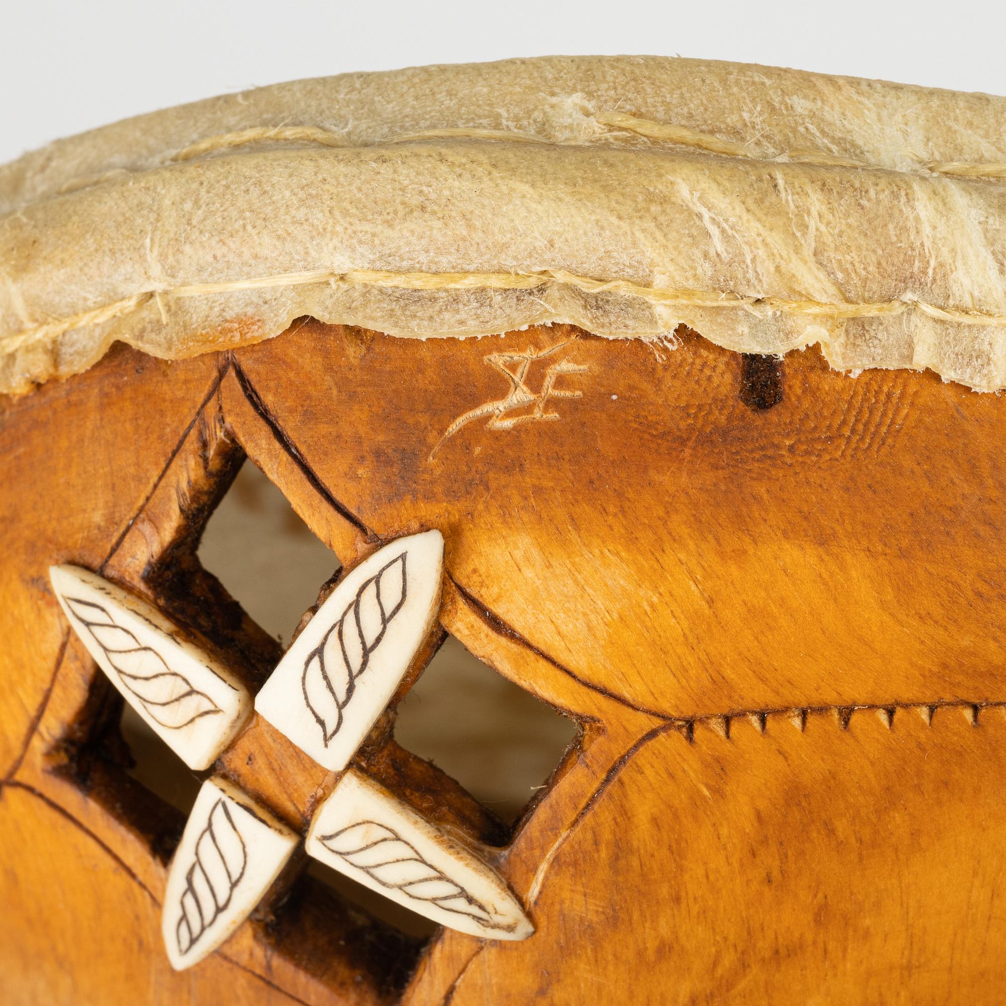 Sven-Erik Lampinen, A drum, signed.