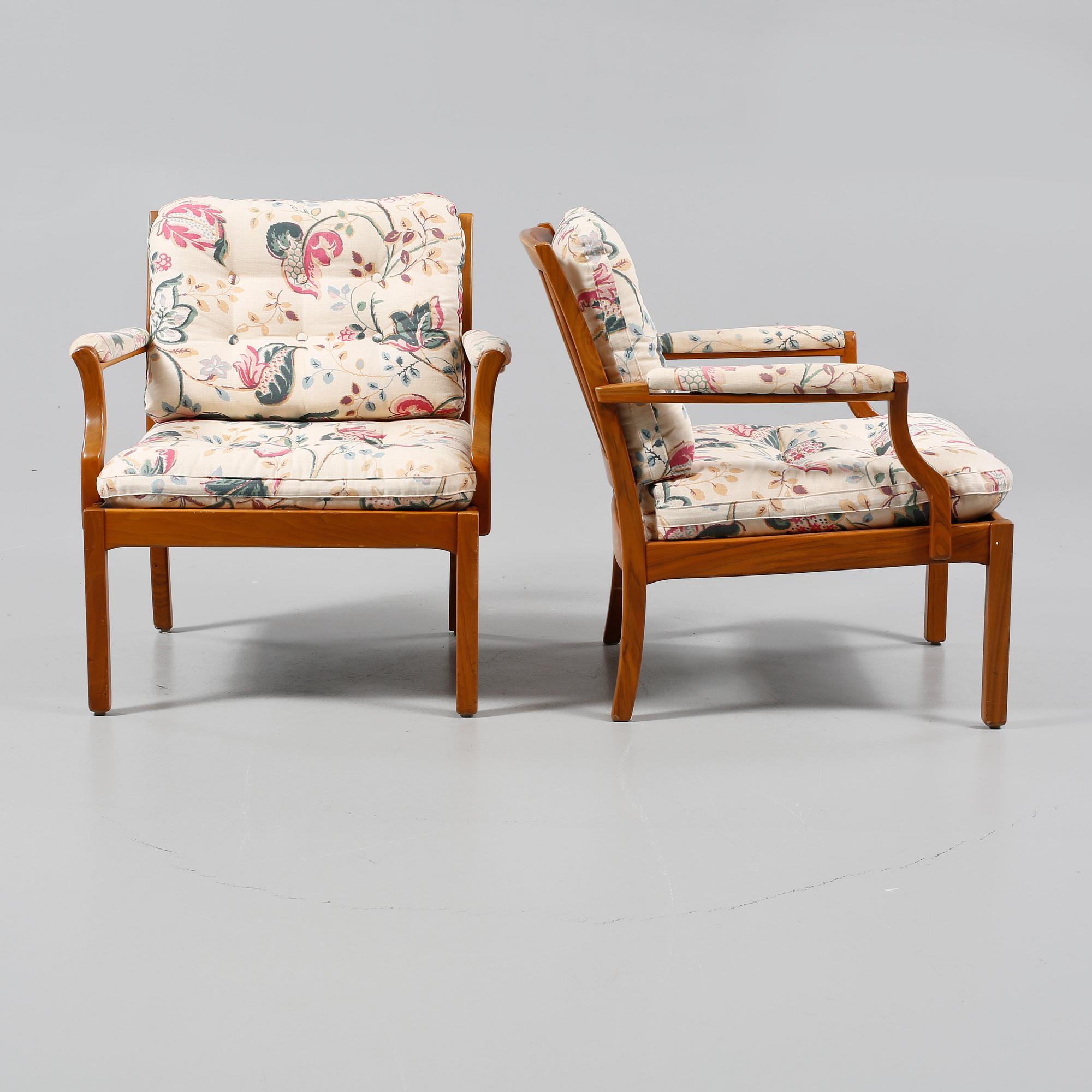 FÅTÖLJER, ett par, 1900-talets andra hälft.