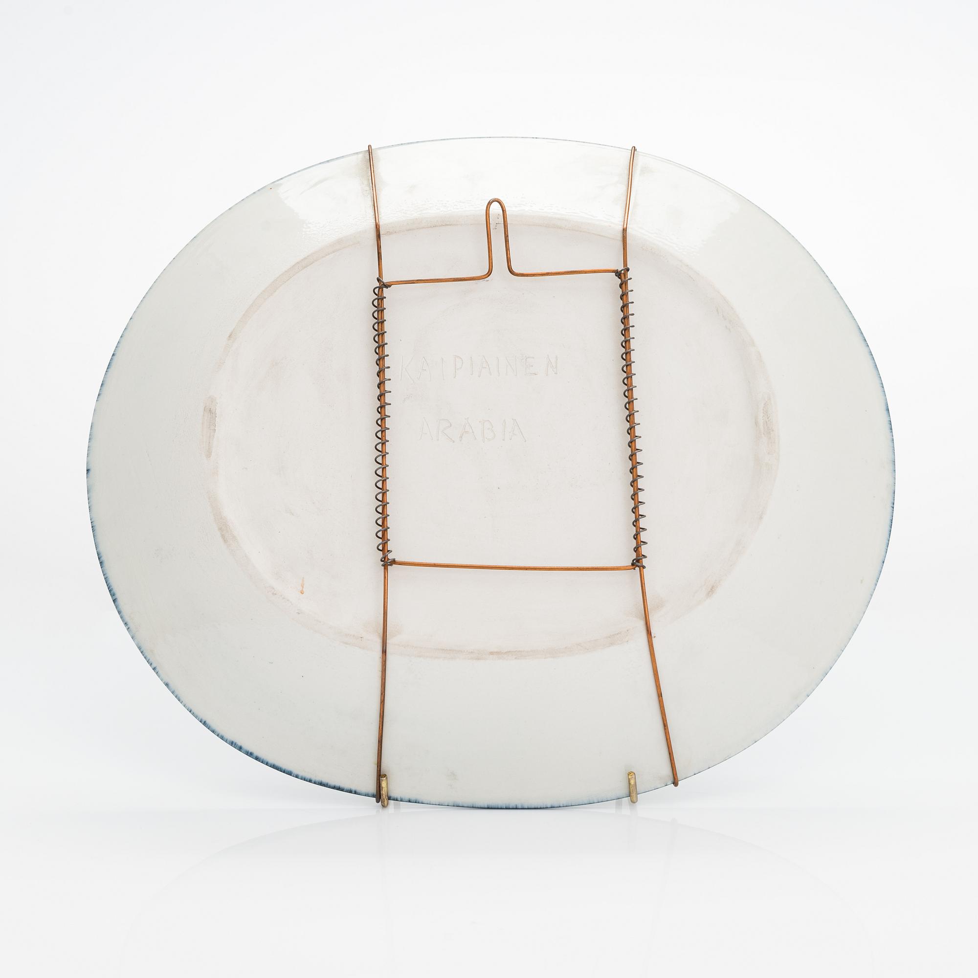 Birger Kaipiainen, a decorative ceramic plate signed Kaipiainen Arabia.