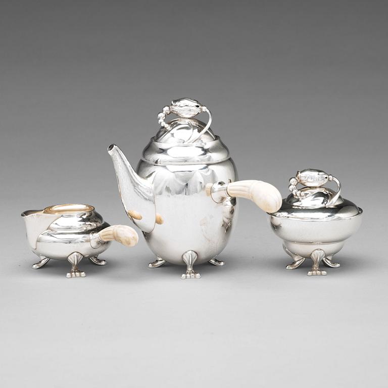 Georg Jensen, kaffeservis, 3 delar, "Magnolia/Blossom", Köpenhamn 1933-51, design nr 2A och 2C (sockerskål), sterling silver.