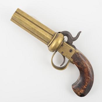 Slaglåsrevolver, märkt AGS (Anders Gustafsson 1835-1924 Ödesstugu).