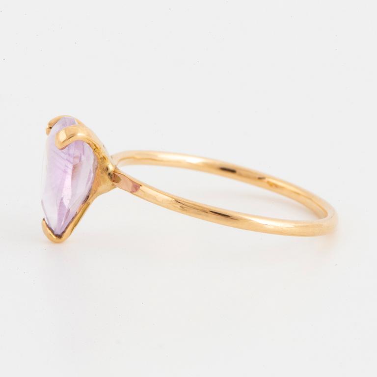 Pear shaped amethyst ring.