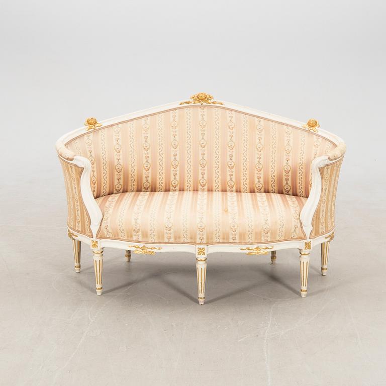 Sofa, known as "Badkarssoffa", in Gustavian style, early 20th century.