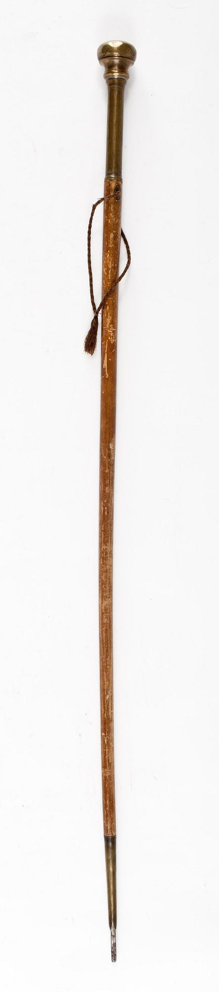 TAMBURMAJORSTAV, mässingsknopp med spegelmonogram, 1800-tal.