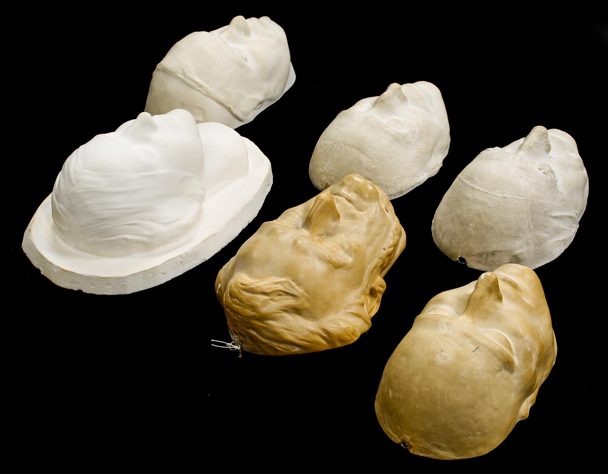 MASKER, 6 st, gips, 1900-tal.