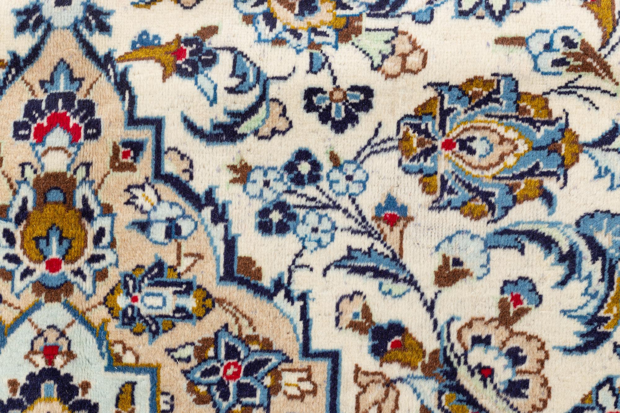 A Kashan carpet, 346 x 245 cm.