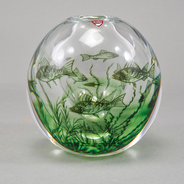 VAS, glas, "Fiskgraal", Edward Hald, Orrefors, 1900-talets andra hälft.
