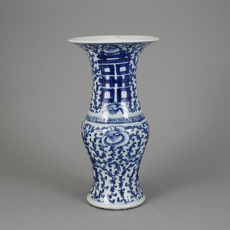 VAS, porslin, Kina, 1800-tal.
