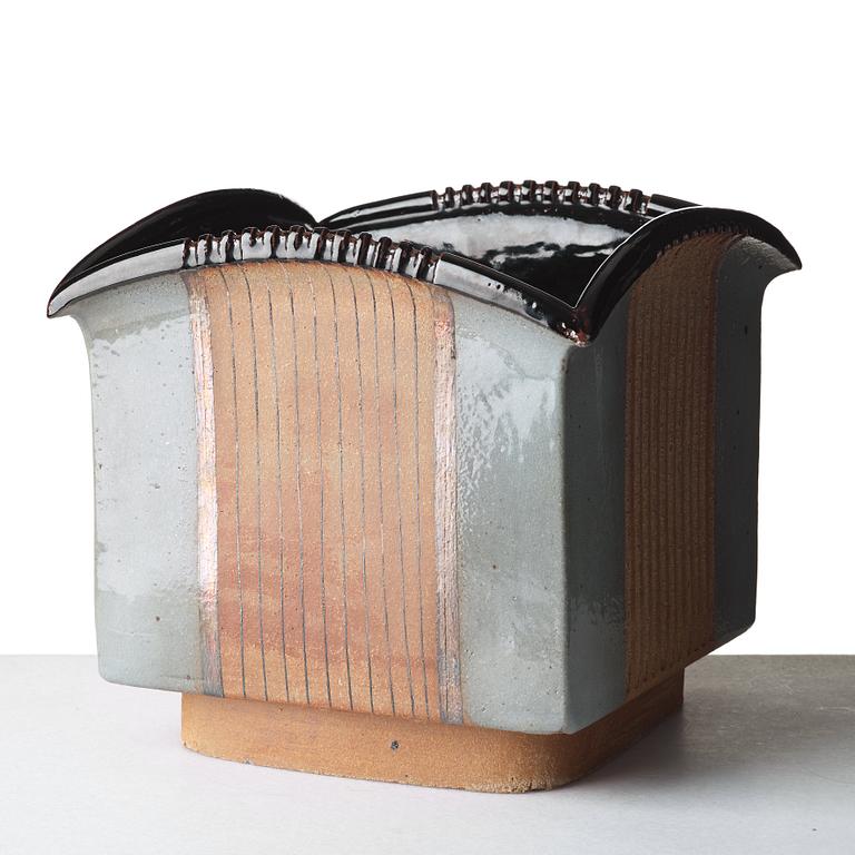 Karin Björquist, ytterfoder, Gustavsbergs studio 1987.