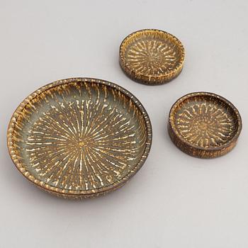 Gunnar Nylund, a set of three stoneware bowls, Rörstrand.