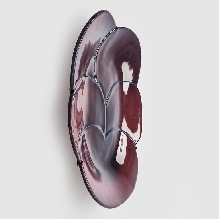 Birger Kaipiainen, decorative plate, ceramic, stamped "Violetta 1967 Arabia Finland Kaipiainen Invenit".