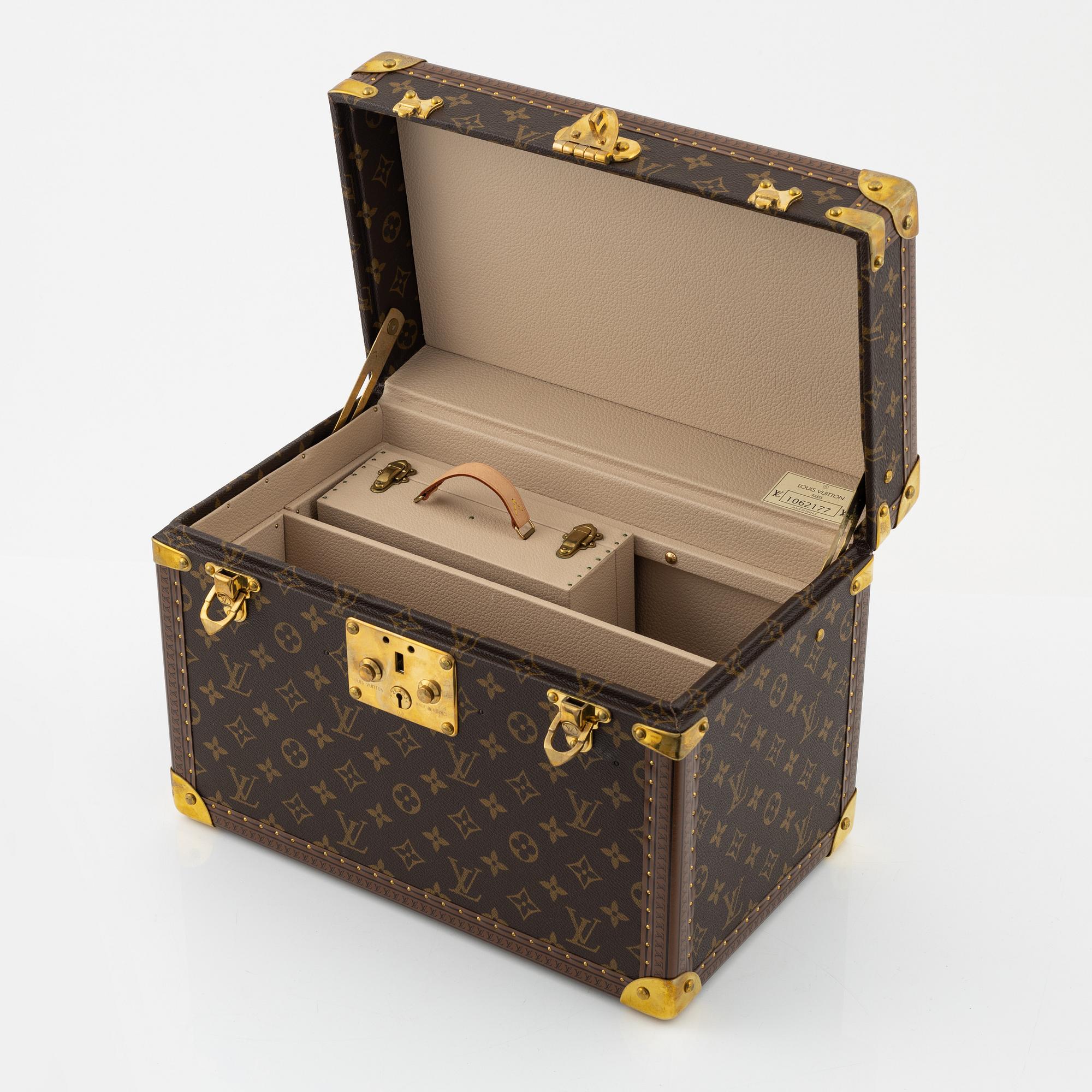 Louis Vuitton a monogram canvas Boite Pharmacie 2003. Bukowskis