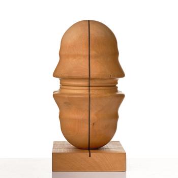 Sivert Lindblom, skulptur, trä, signerad S. Lindblom och daterad -68 undertill.