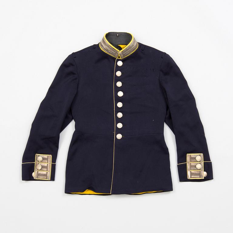 UNIFORM, m/1886 och m/1865-99, för Kapten vid Svea Livgarde. 1900-talets första hälft.