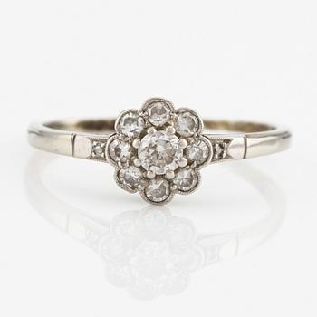 Ring, carmose model, 18K white gold with diamonds.