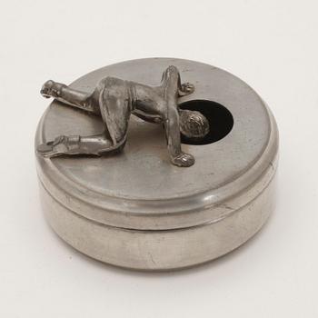 MANSCHETTKNAPPSASK, tenn, "Originell", Widerholm & Dahlberg, Eskilstuna, 1930/40-tal.