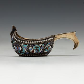 KÅSA, silver och emalj, cloisonné, Ryssland ca 1900.