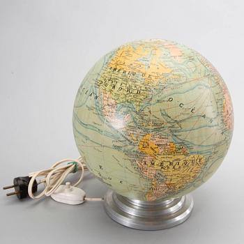 Jordglob, 2 st, och en Himmelsglob, 1900-tal.