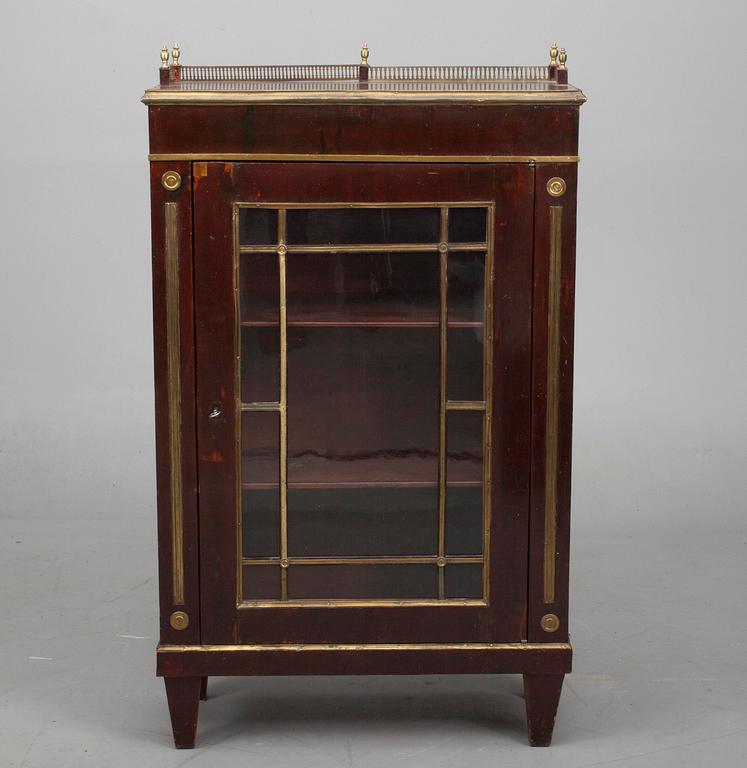 BOKSKÅP, Jacobstil, Ryssland 1800-talets slut.