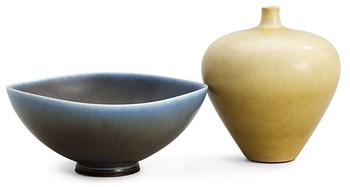 1281. A Berndt Friberg stoneware vase and bowl, Gustavsberg studio 1956.