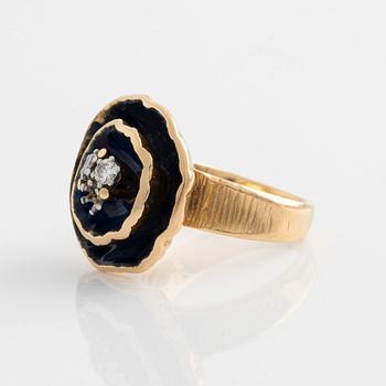 WA Bolin ring in 18K gold and enamel with round brilliant-cut diamonds, designed by Barbro Littmarck.