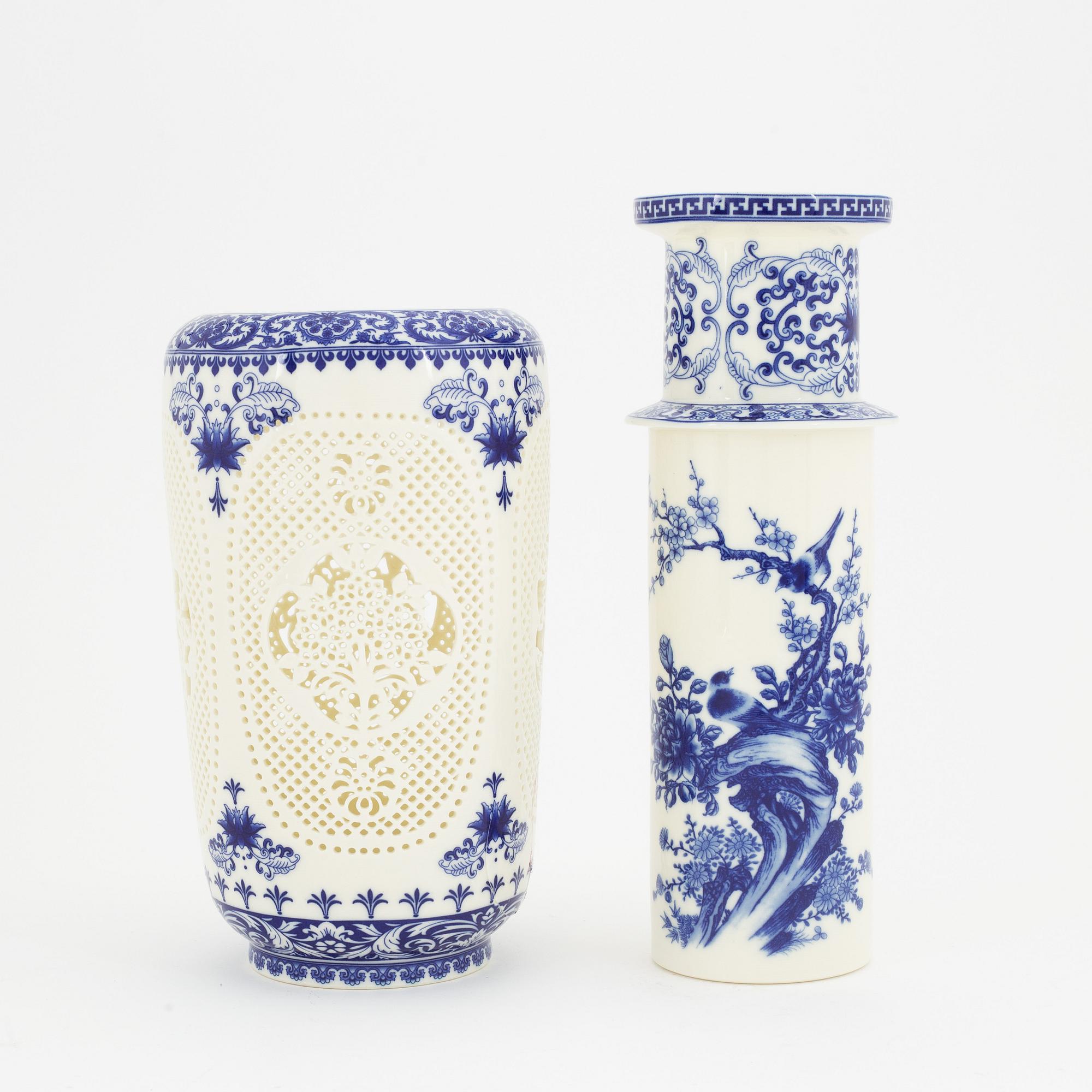 Roleauvas, porslin. Kina, sent 1900-tal.