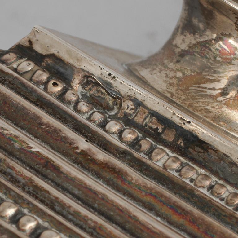 LJUSSTAKAR, ett par, silver, Birmingham, 1909.