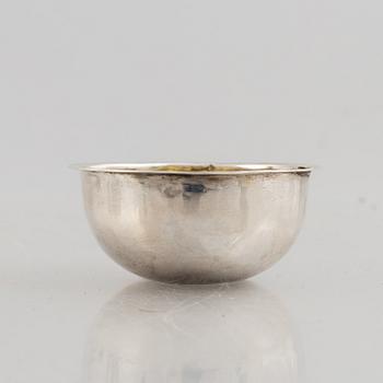 A Swedish silver tumbler, mark of Carl Kåhre, Halmstad 1785.
