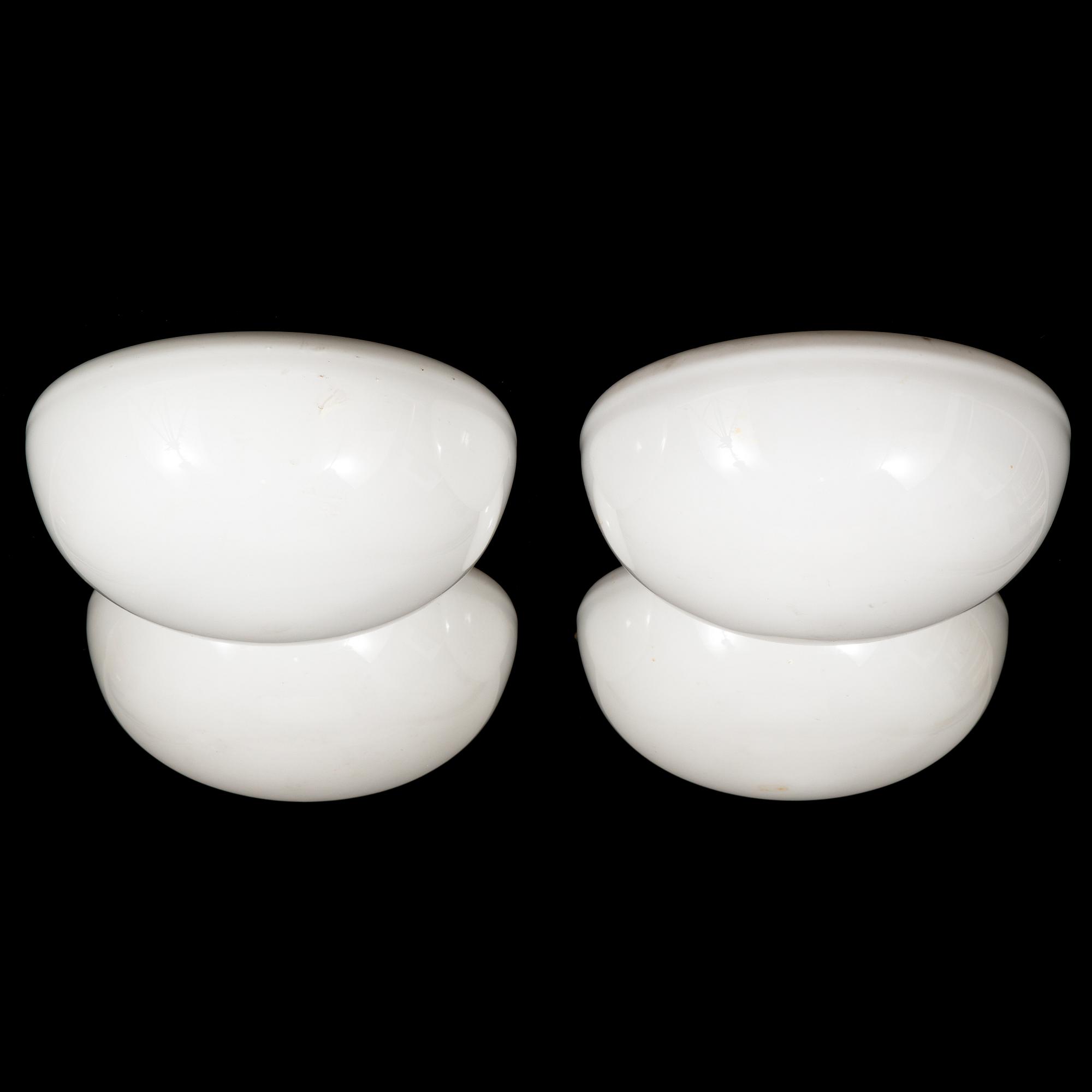 Kattovalaisimia/plafondeja/seinävalaisimia, 4 kpl, malli 80112-15, Idman 1950-luku.