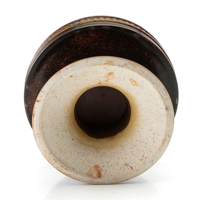 Stig Lindberg, footed bowl from Gustavsberg studio, late 20th century stoneware.