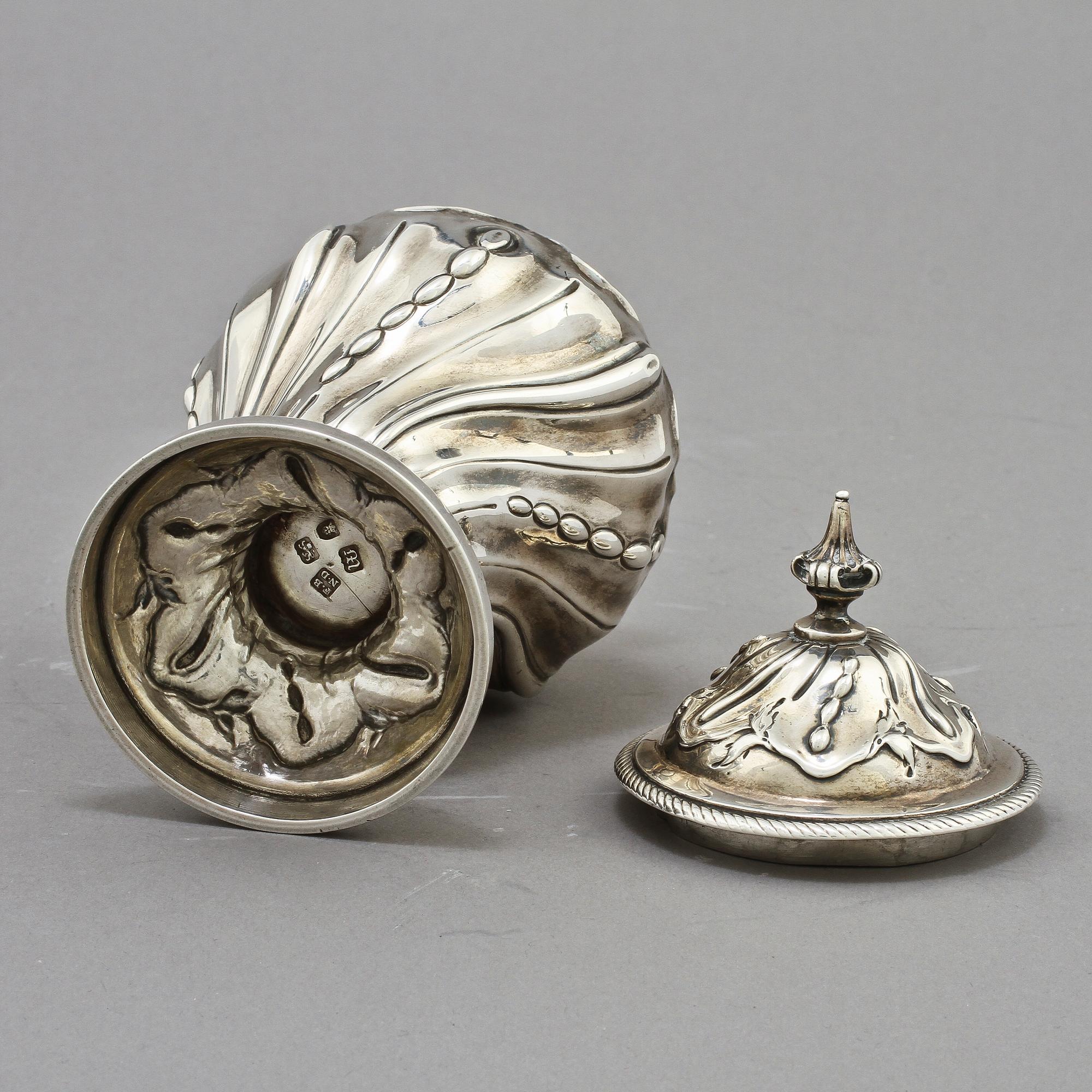 RUSKA, silver, London, England, 1767. Vikt 265g.